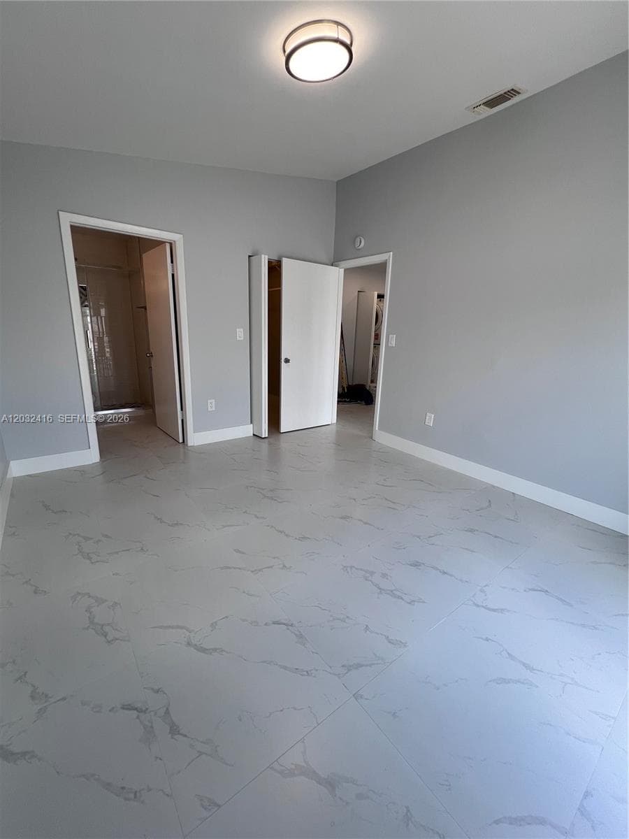 2834 W 75th Ter, Hialeah FL 33018 — 6