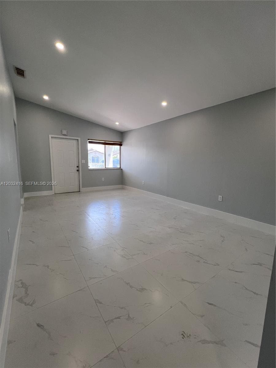 2834 W 75th Ter, Hialeah FL 33018 — 3