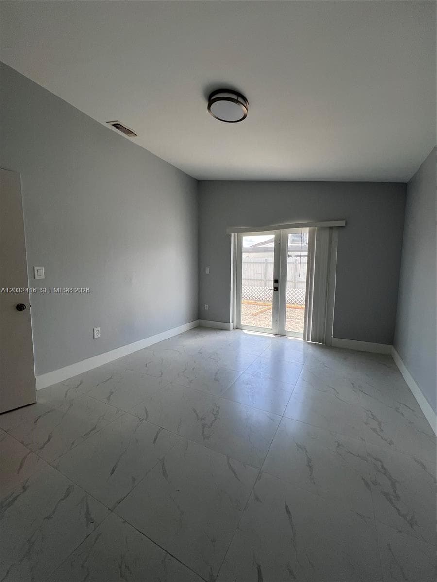 2834 W 75th Ter, Hialeah FL 33018 — 5