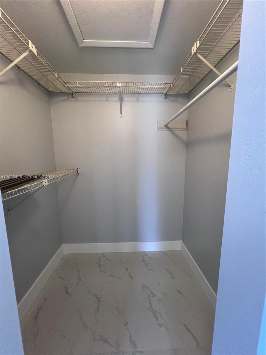 2834 W 75th Ter, Hialeah FL 33018 — 9