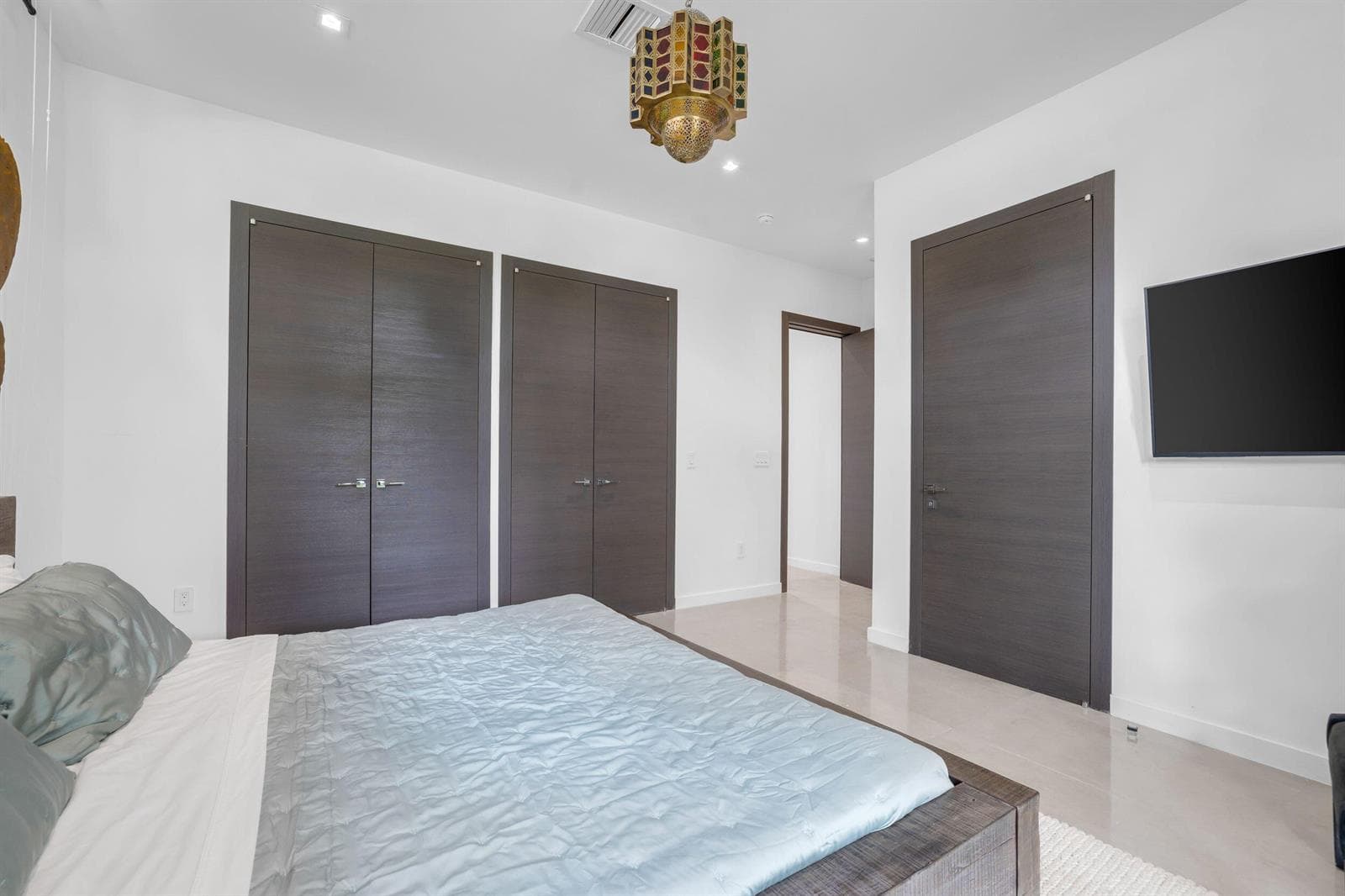 3462 NE 171st Street, North Miami Beach FL 33160 — 76