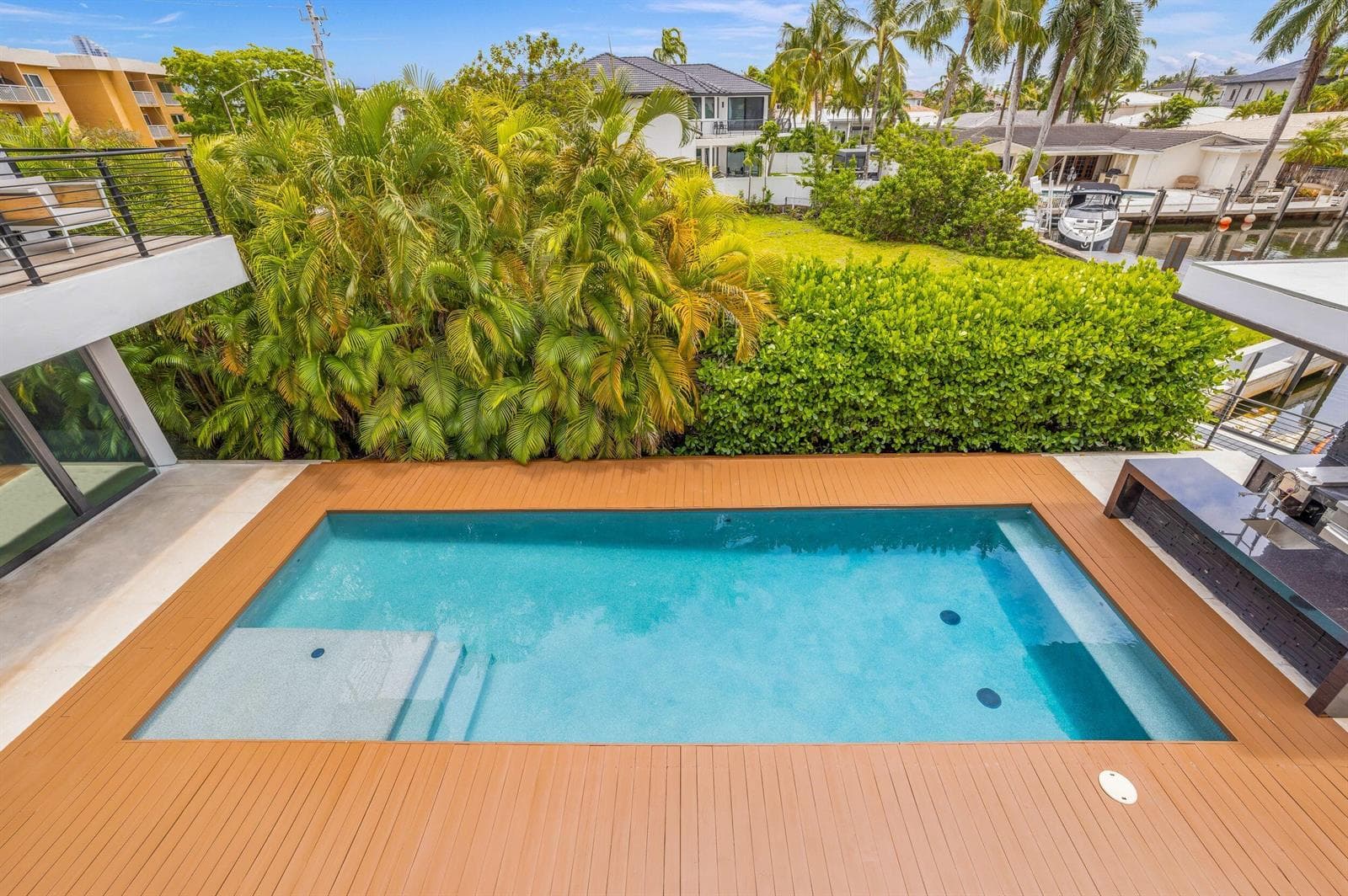 3462 NE 171st Street, North Miami Beach FL 33160 — 100