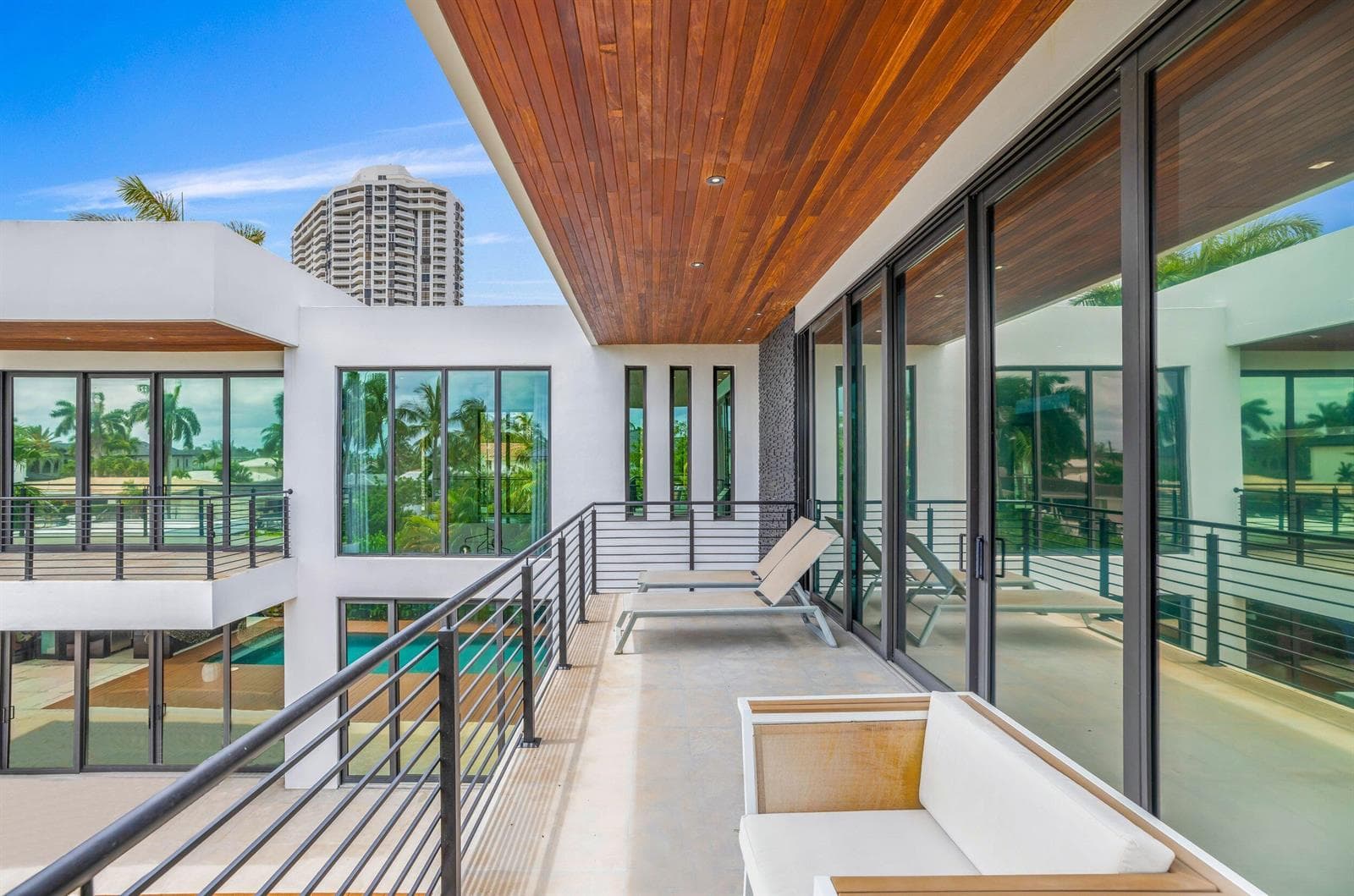 3462 NE 171st Street, North Miami Beach FL 33160 — 7