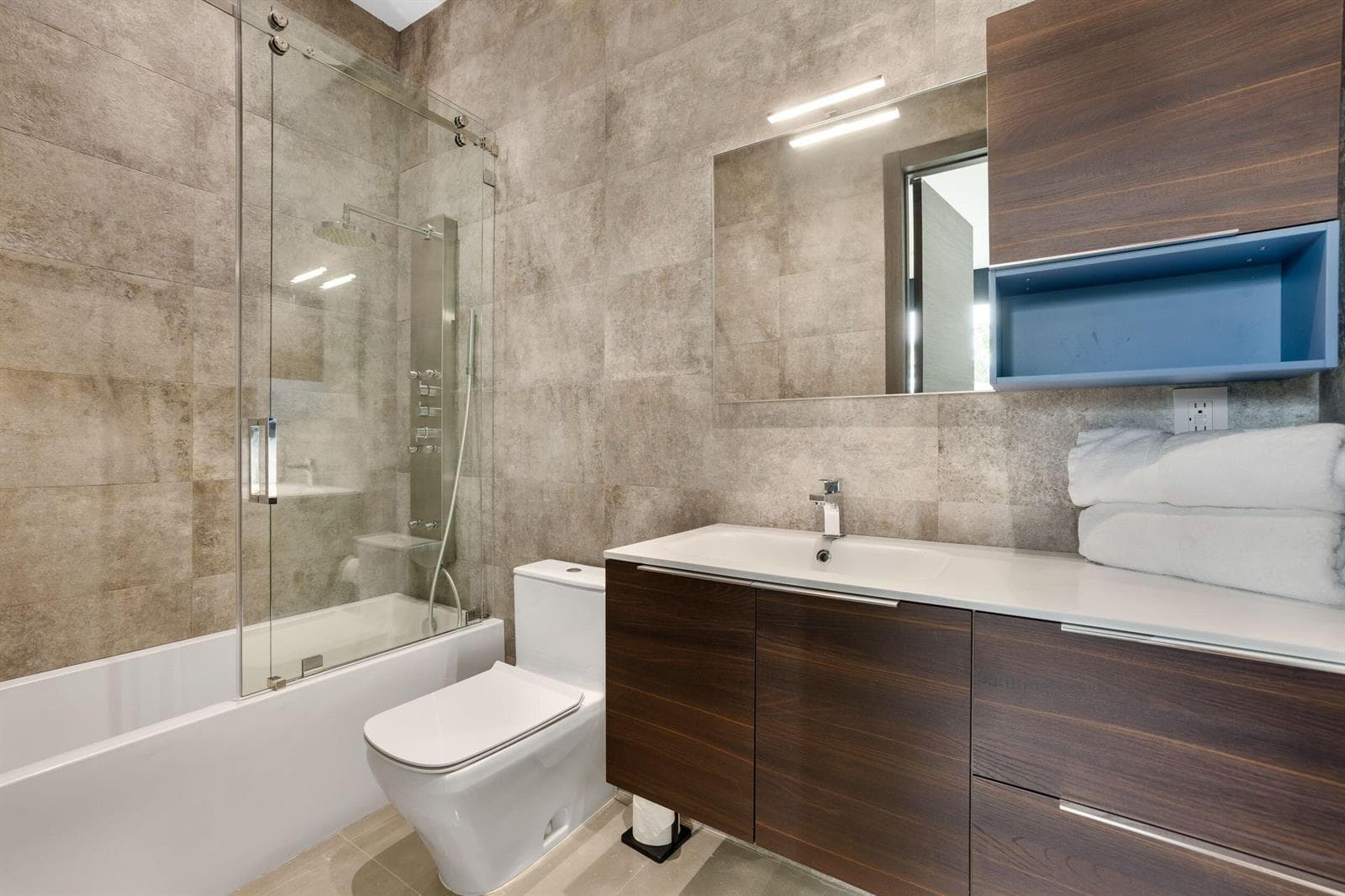 3462 NE 171st Street, North Miami Beach FL 33160 — 84