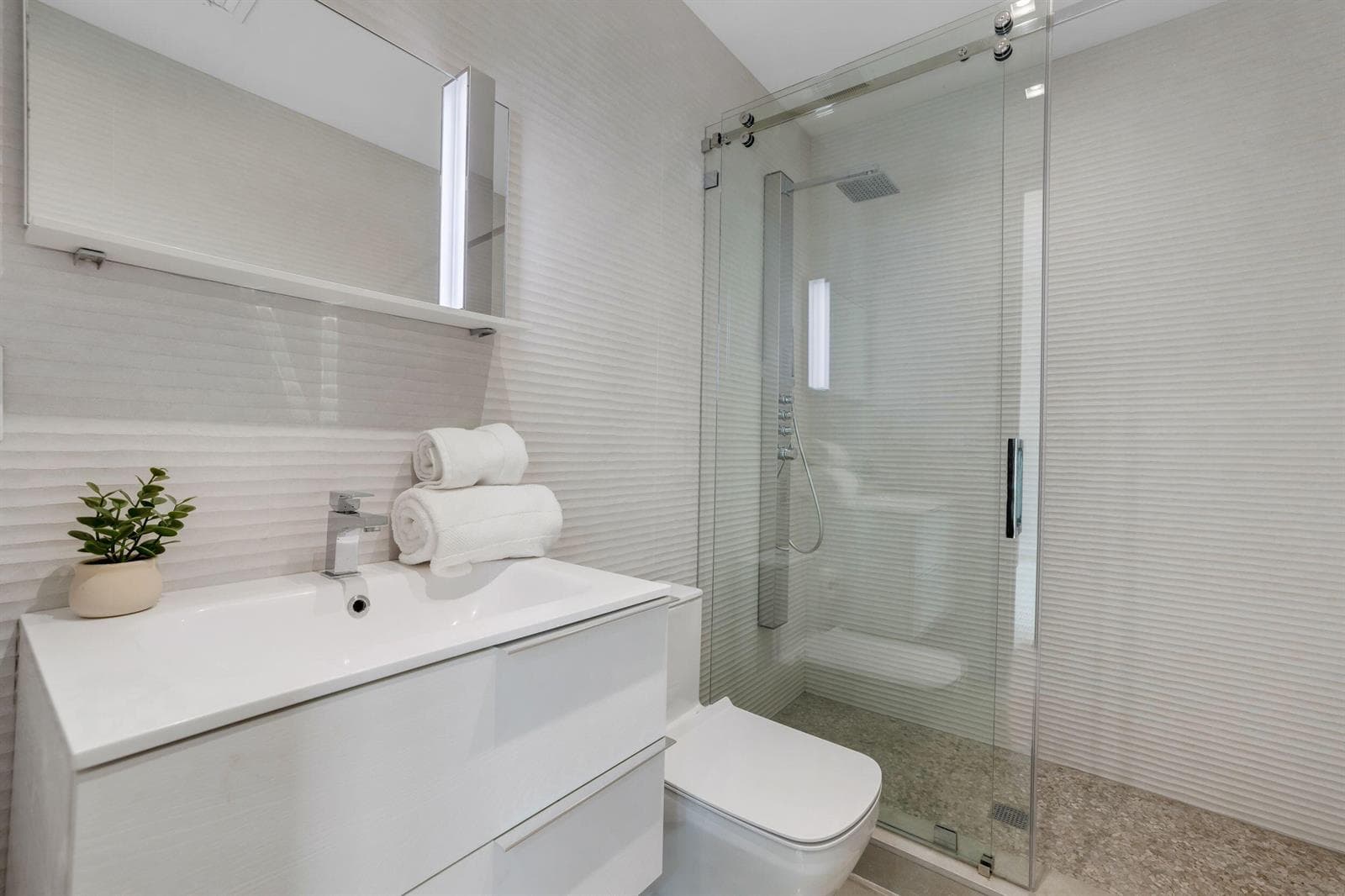 3462 NE 171st Street, North Miami Beach FL 33160 — 65