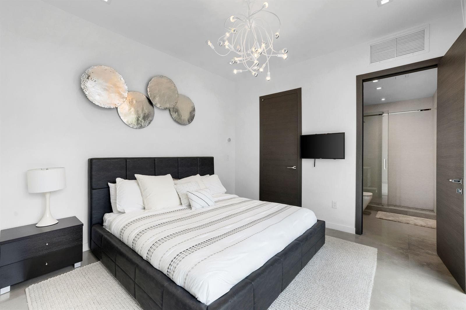 3462 NE 171st Street, North Miami Beach FL 33160 — 64