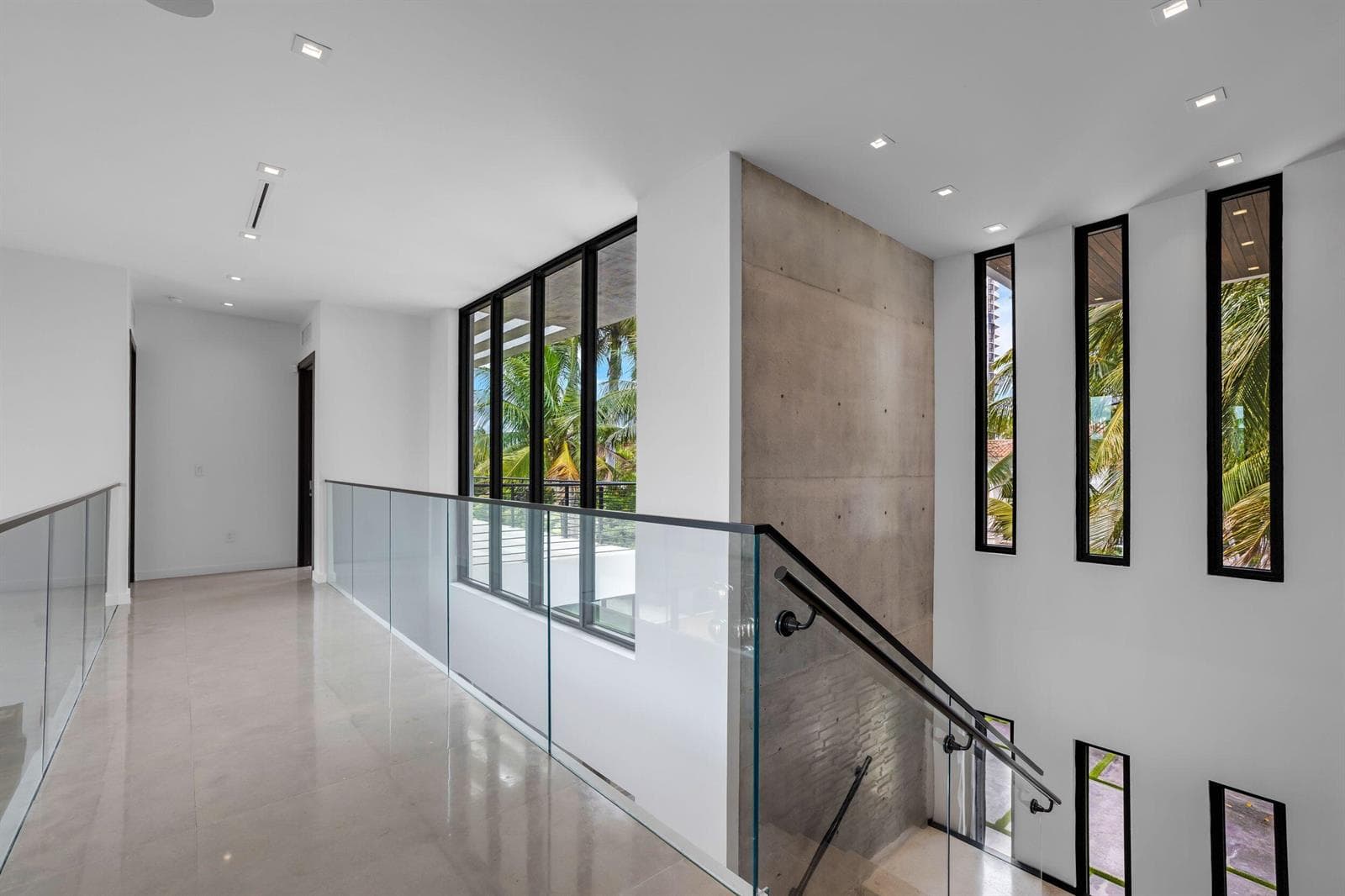 3462 NE 171st Street, North Miami Beach FL 33160 — 21