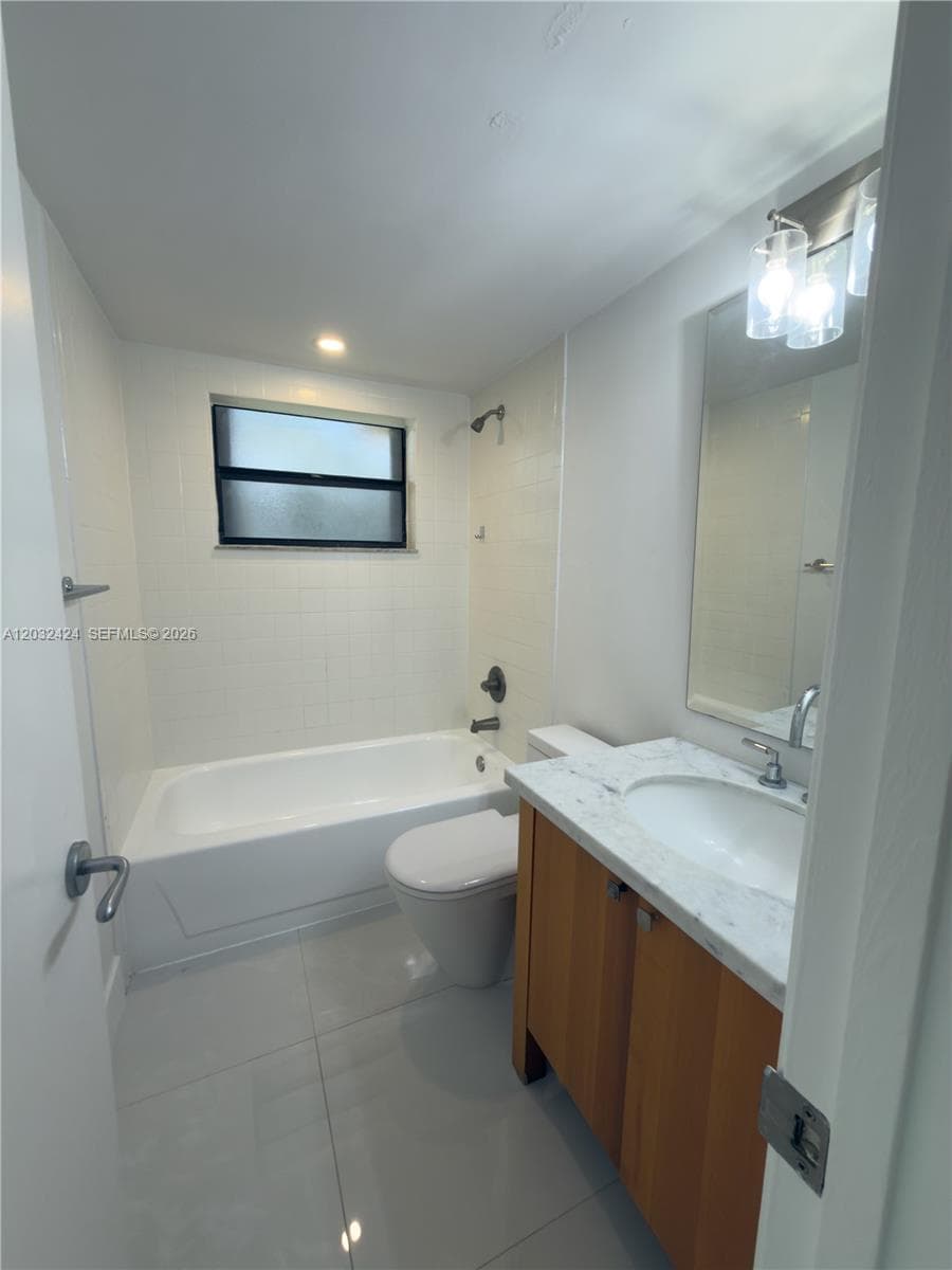 2500 W 67th Pl # 26, Hialeah FL 33016 — 12