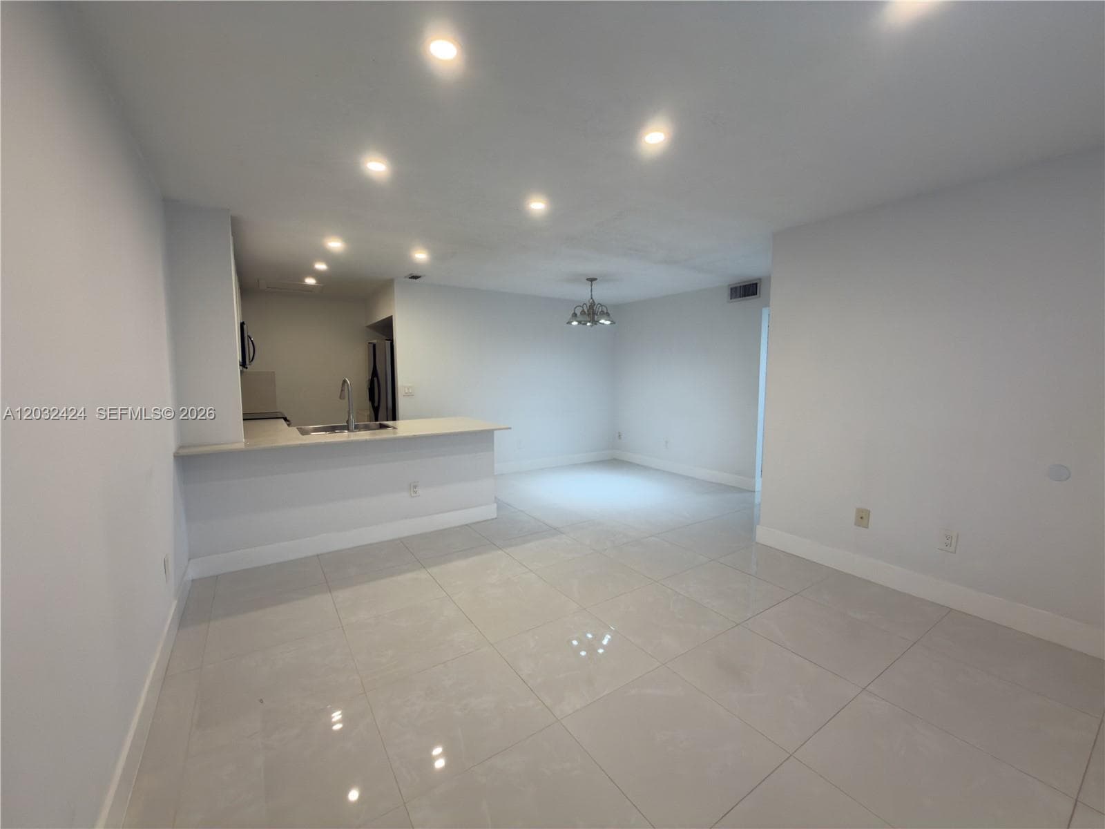 2500 W 67th Pl # 26, Hialeah FL 33016 — 5
