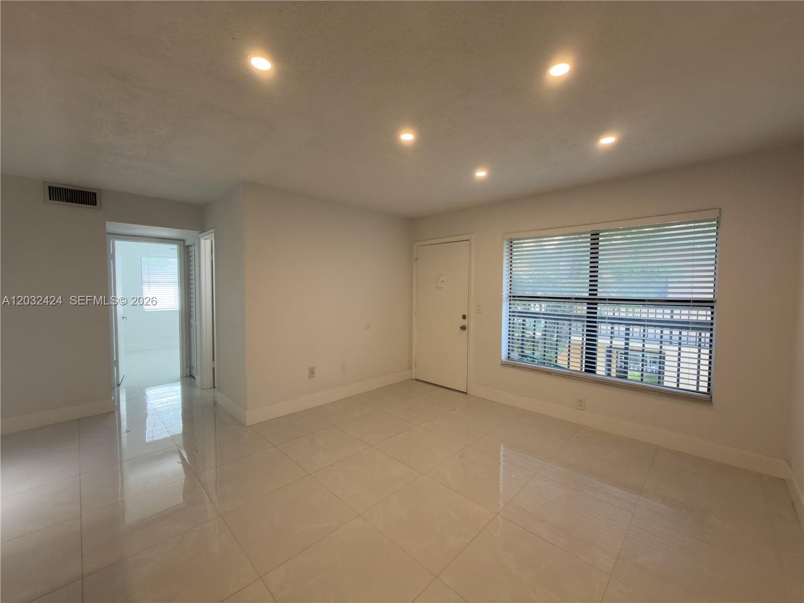 2500 W 67th Pl # 26, Hialeah FL 33016 — 4
