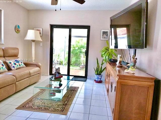 6527 W 22nd Ln, Hialeah FL 33016 — 3