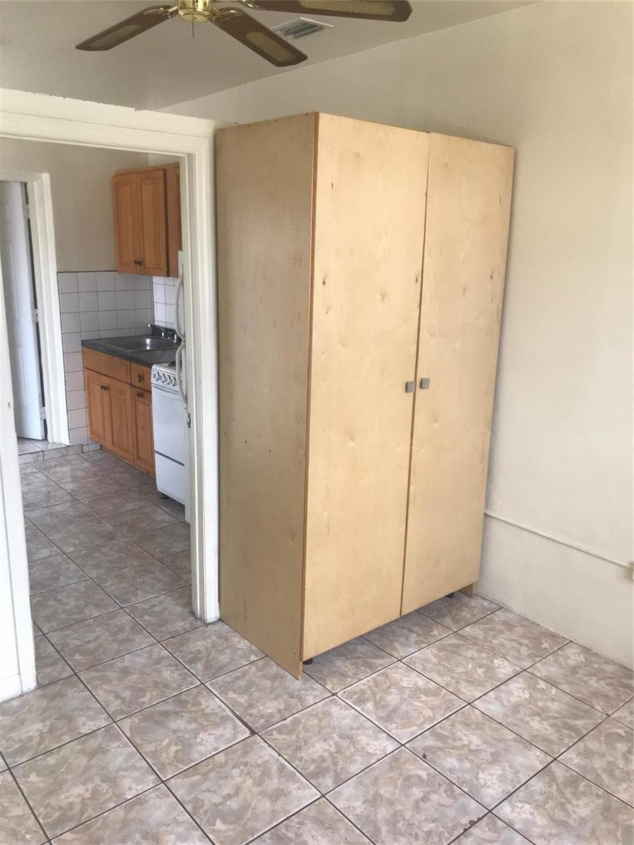 17131 NW 32 Court Apt 1, Miami Gardens FL 33056 — 2