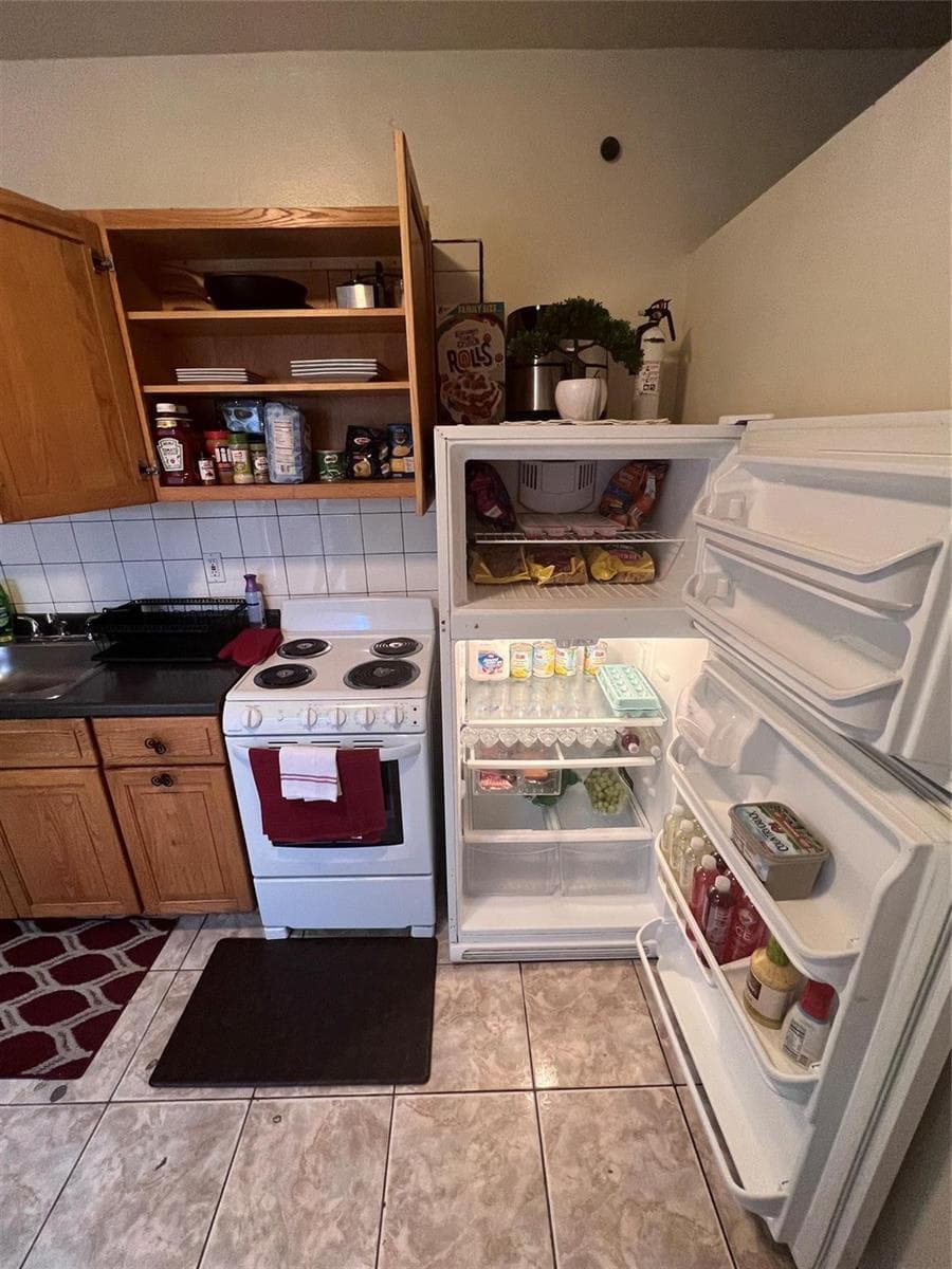 17131 NW 32 Court Apt 1, Miami Gardens FL 33056 — 6