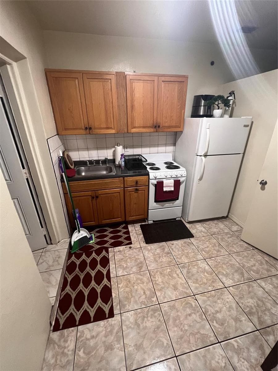 17131 NW 32 Court Apt 1, Miami Gardens FL 33056 — 5