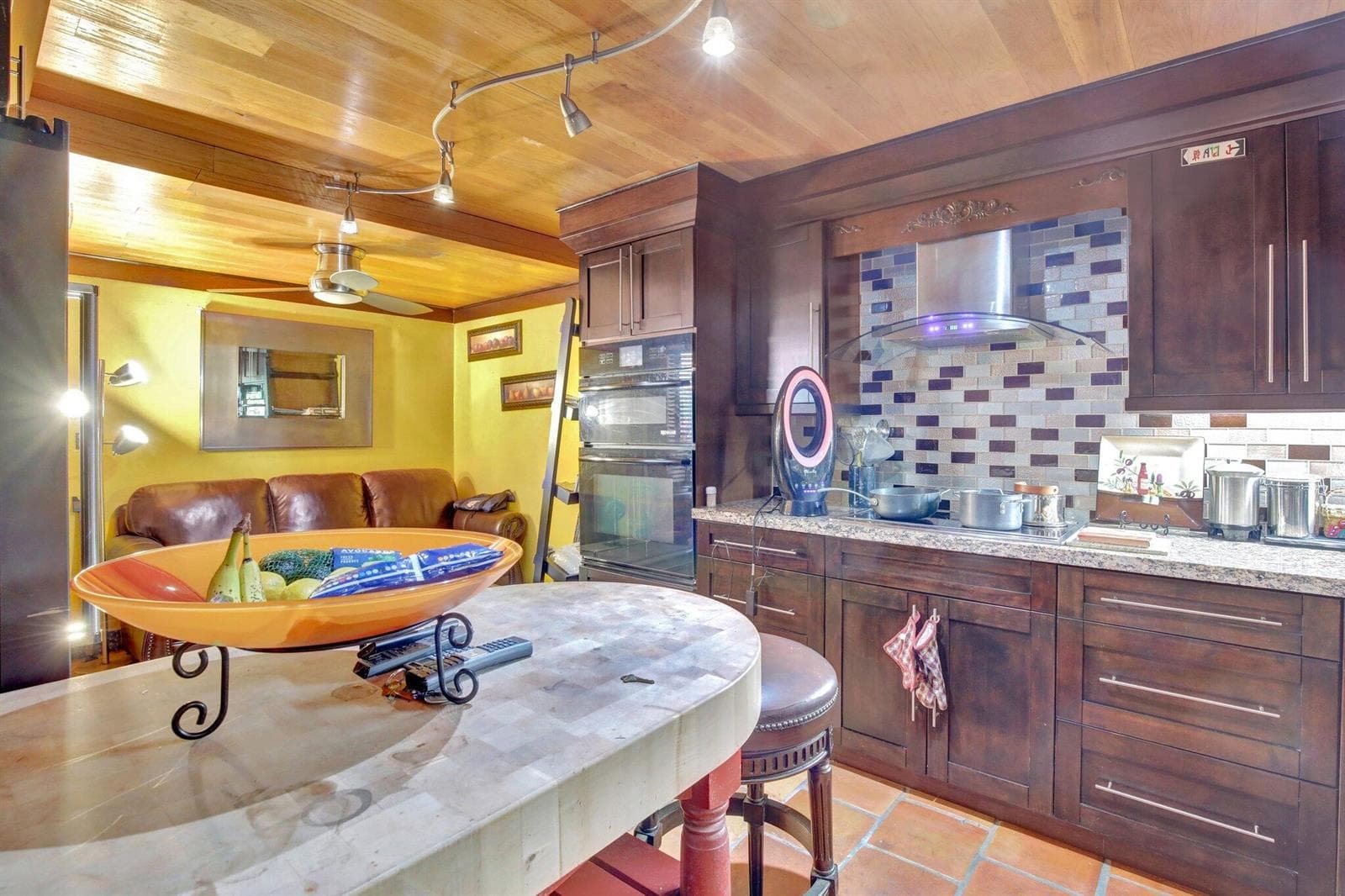 20606 NE 7th Court, Miami FL 33179 — 14