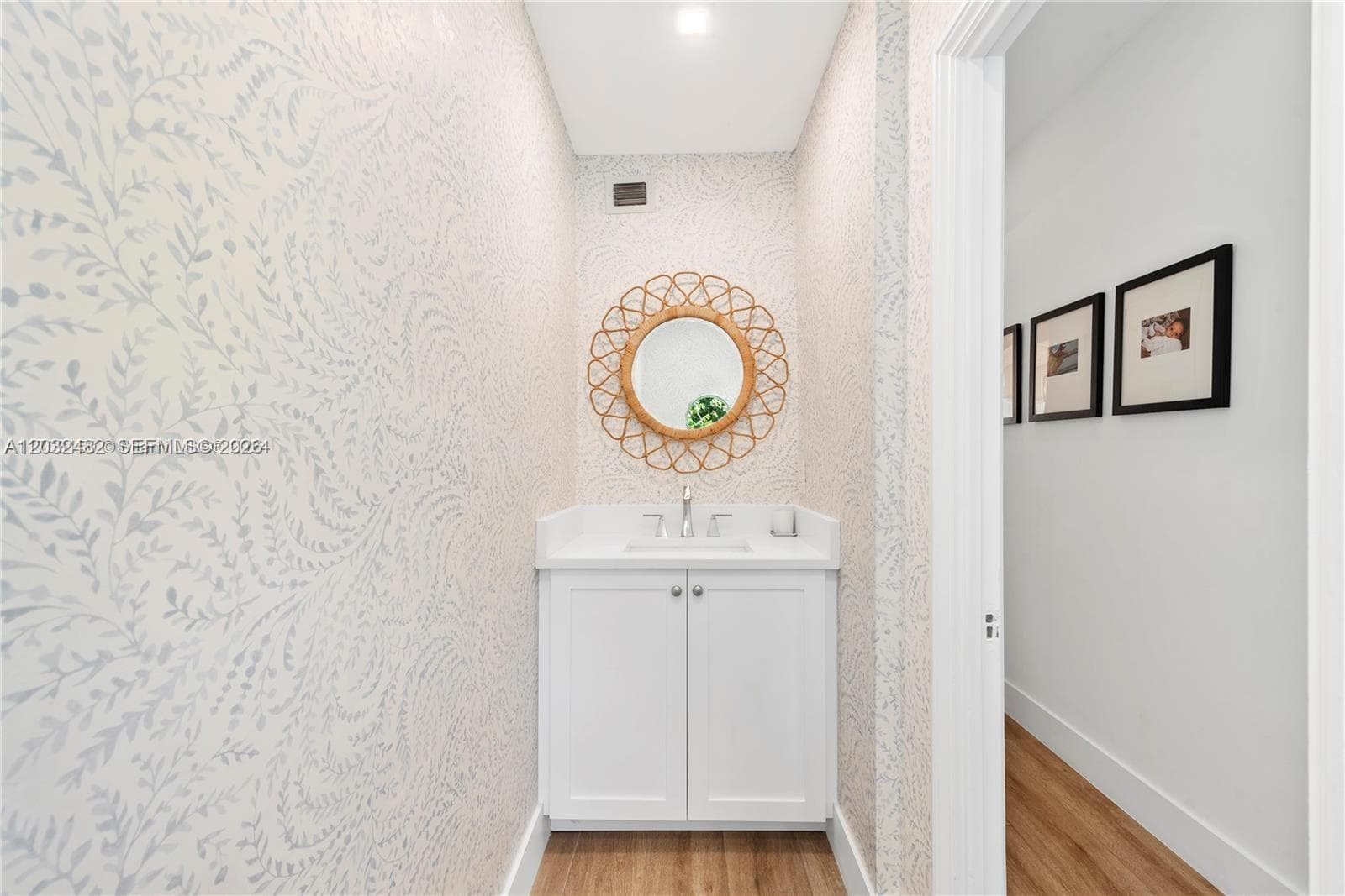 5621 Alton Rd, Miami Beach FL 33140 — 17
