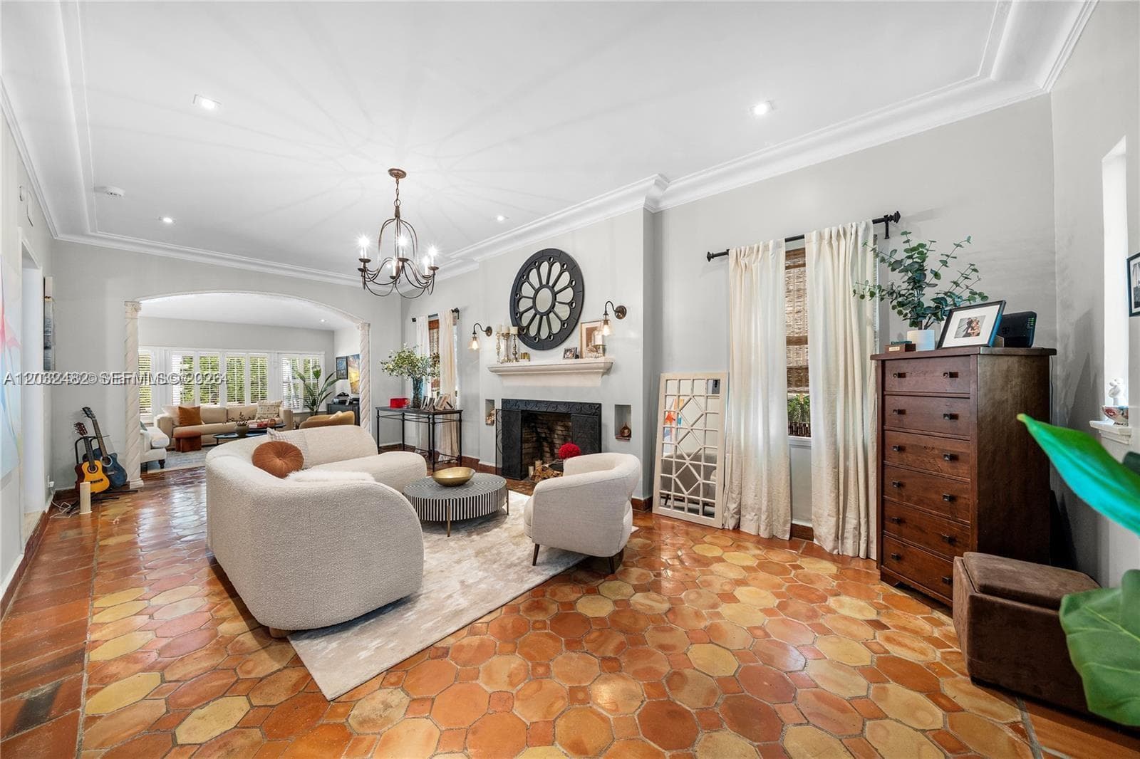 5621 Alton Rd, Miami Beach FL 33140 — 12