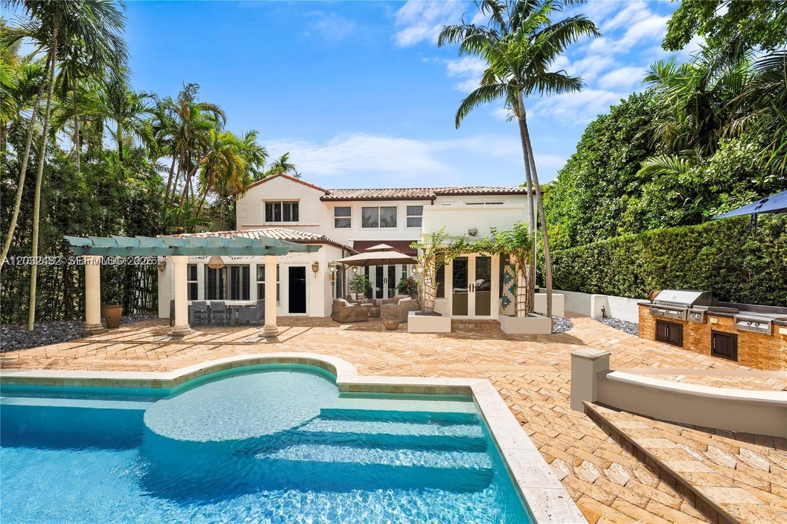 5621 Alton Rd, Miami Beach FL 33140 — 1