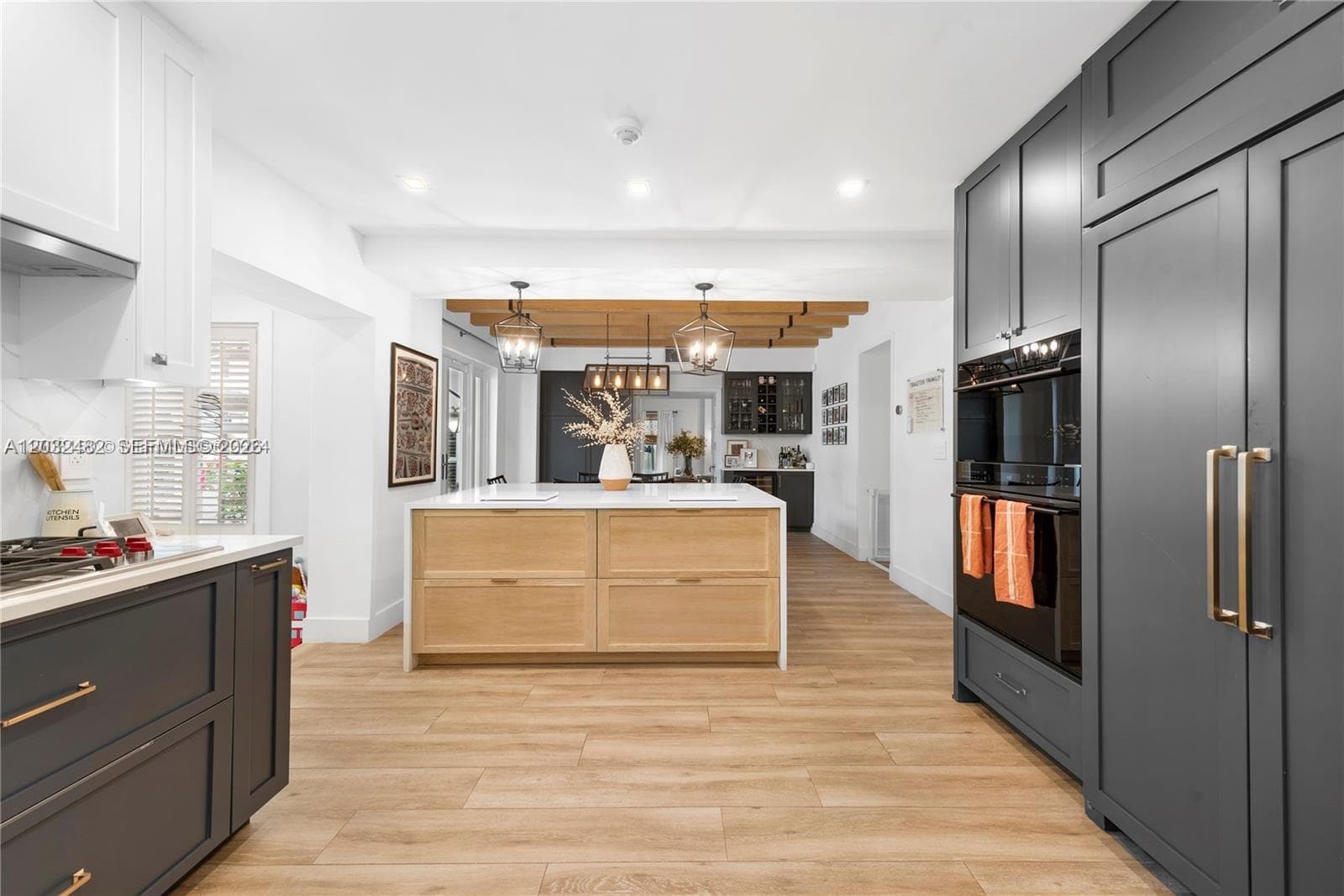 5621 Alton Rd, Miami Beach FL 33140 — 4