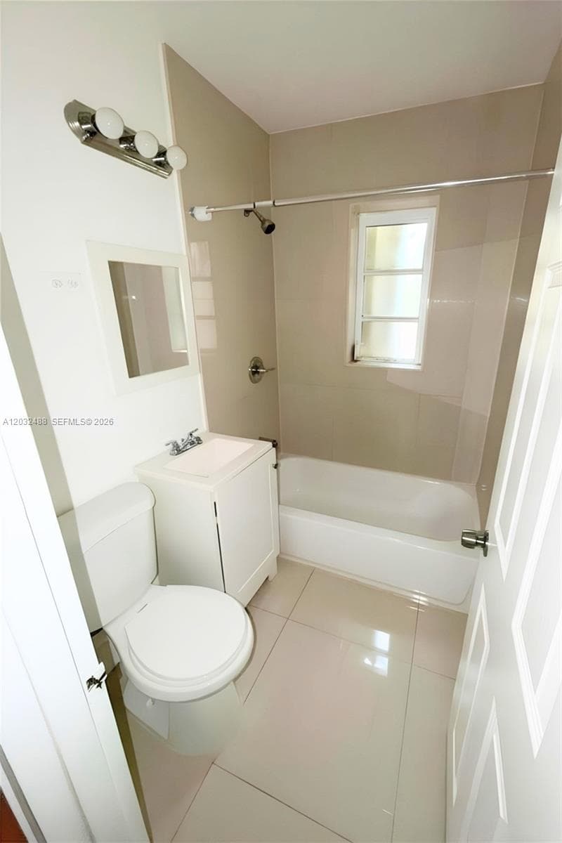 14215 NE 9th Ave # 14215, North Miami FL 33161 — 23