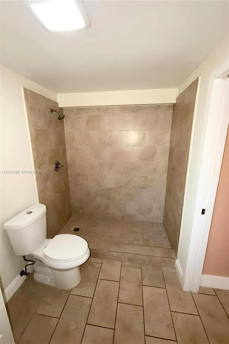 14215 NE 9th Ave # 14215, North Miami FL 33161 — 17