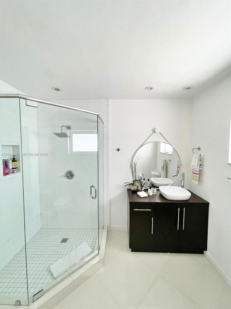 290 E Shore Dr E # 290, Miami FL 33133 — 8