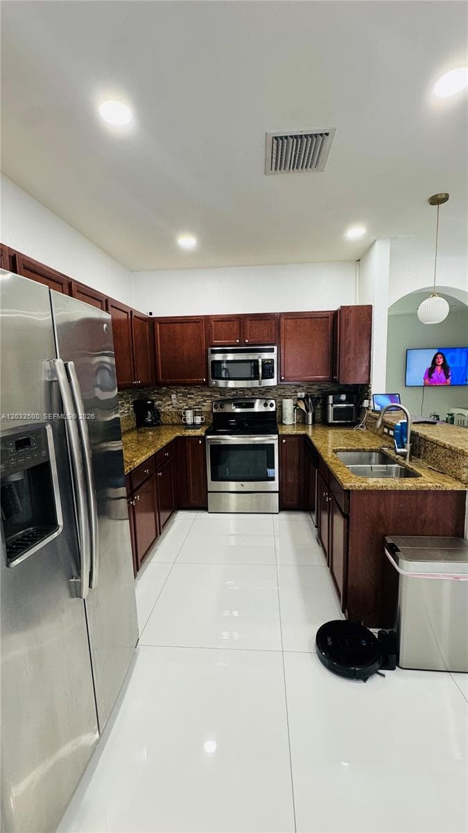 3355 W 90th Ter, Hialeah FL 33018 — 6