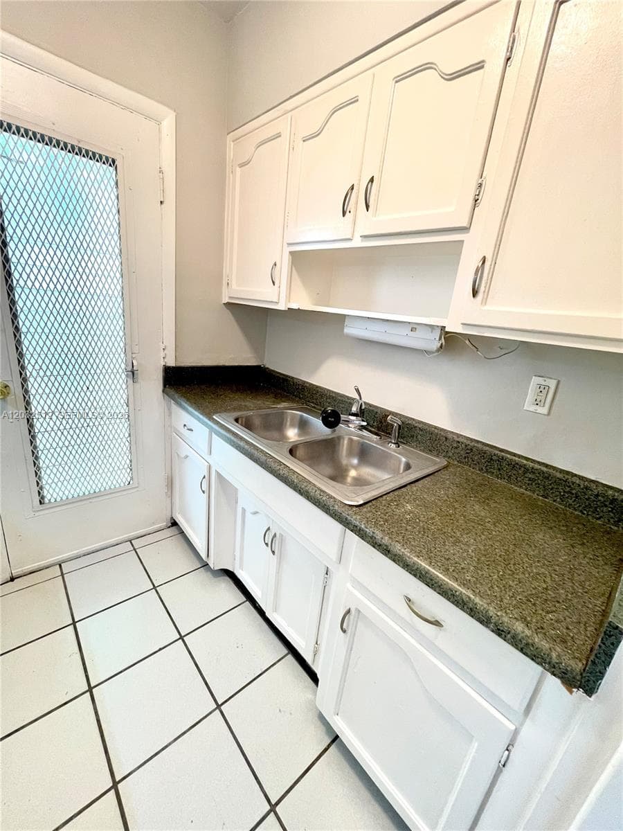 825 Euclid Ave # 9, Miami Beach FL 33139 — 7