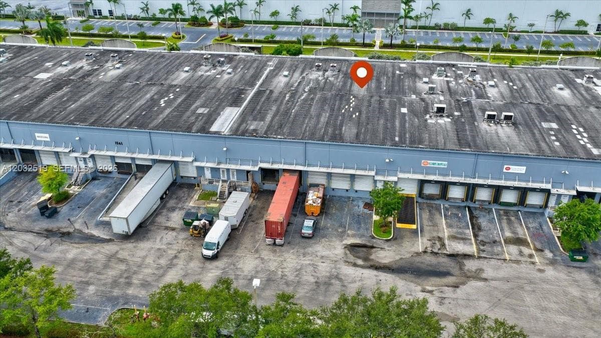11077 NW 122nd St # 11, Medley FL 33178 — 32