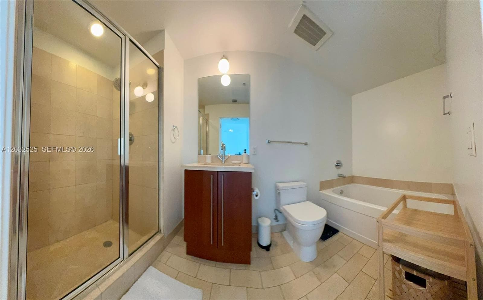 79 SW 12th St # 1502, Miami FL 33130 — 16