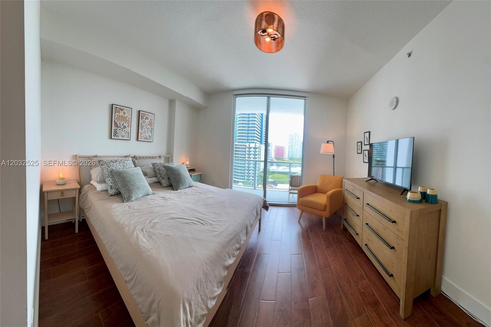 79 SW 12th St # 1502, Miami FL 33130 — 12