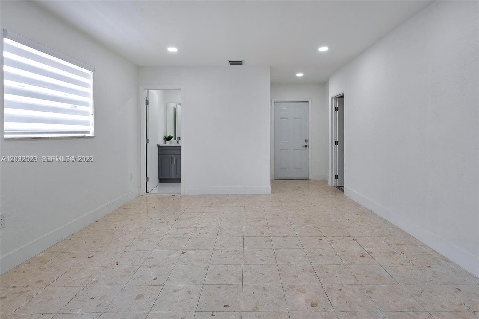 424 W 13th St, Hialeah FL 33010 — 16