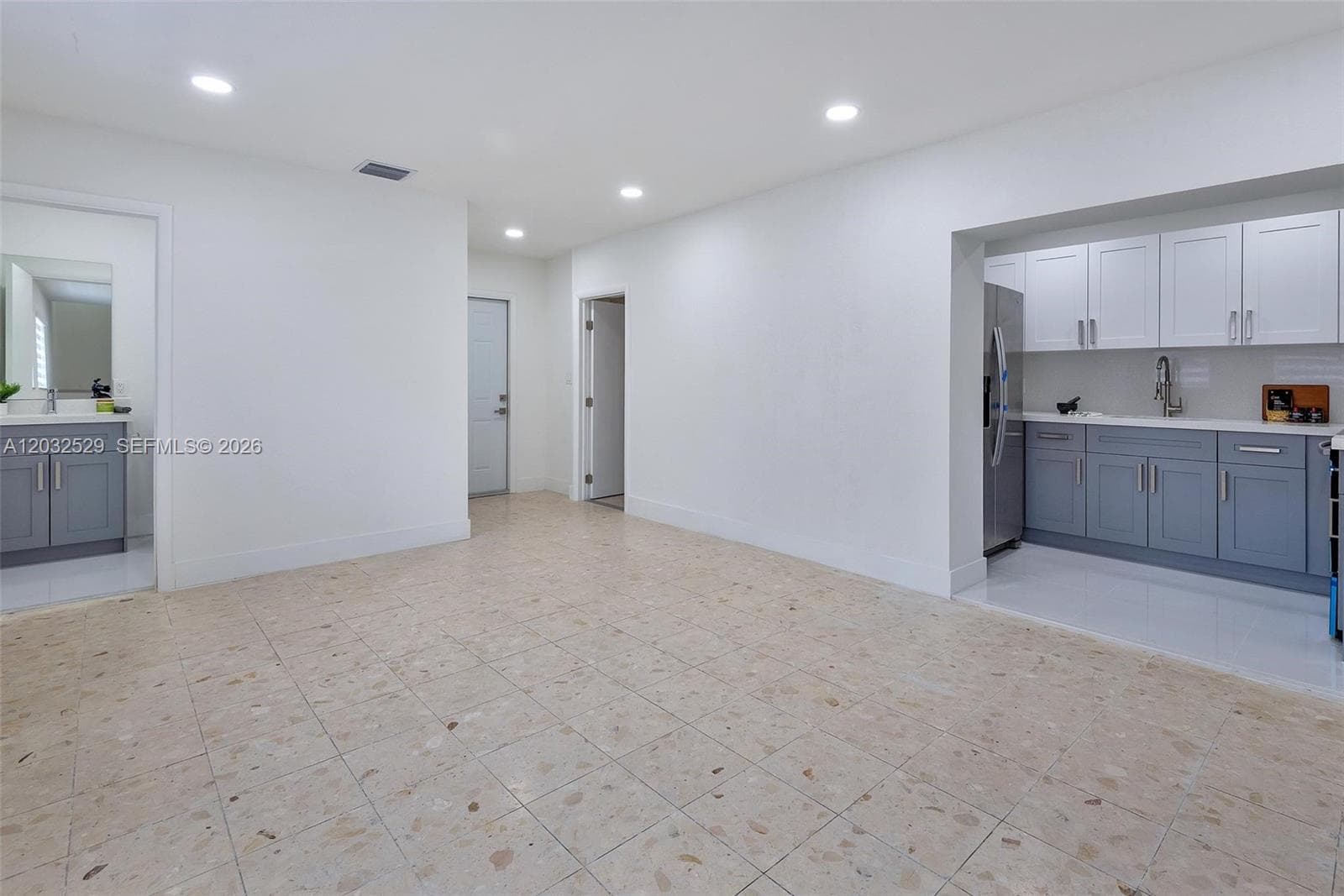 424 W 13th St, Hialeah FL 33010 — 12
