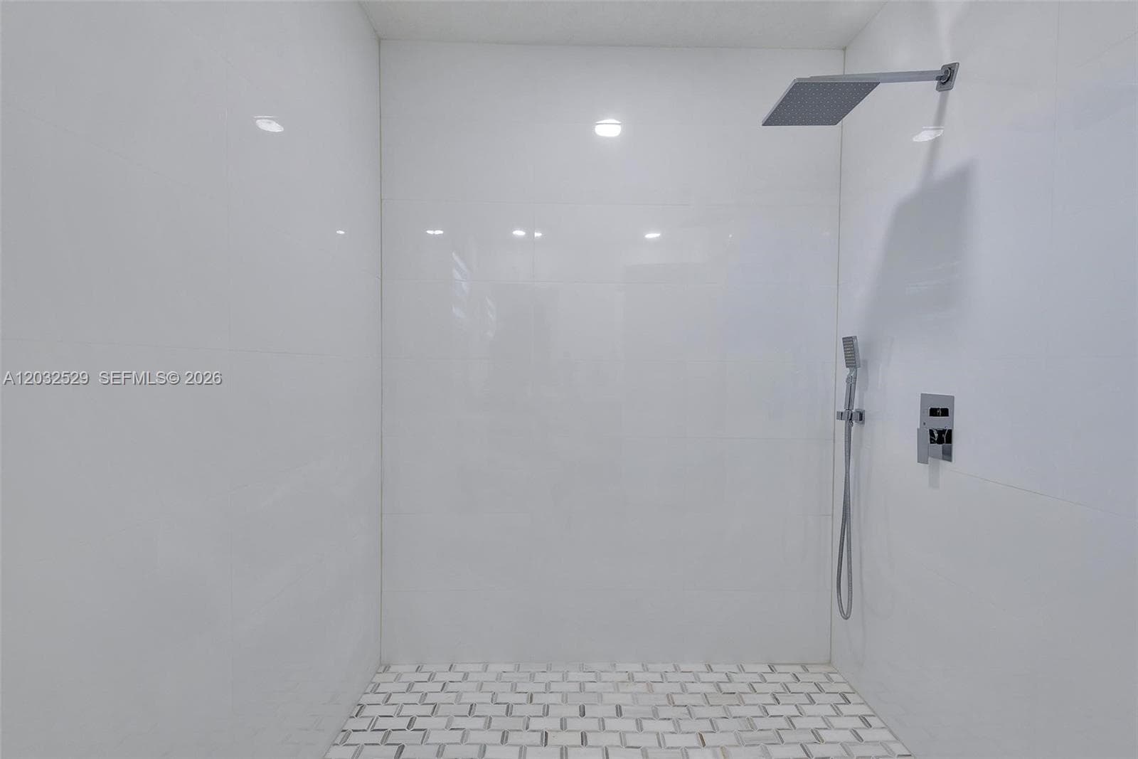 424 W 13th St, Hialeah FL 33010 — 30