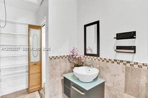 2199 NE 182nd St # 1, North Miami Beach FL 33162 — 27