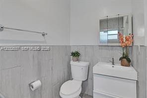 2199 NE 182nd St # 1, North Miami Beach FL 33162 — 21