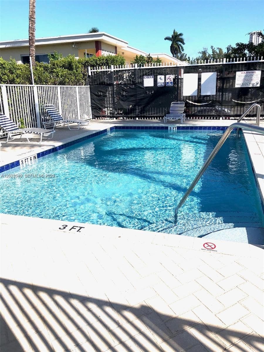 2090 NE 167th St # 112, North Miami Beach FL 33162 — 14