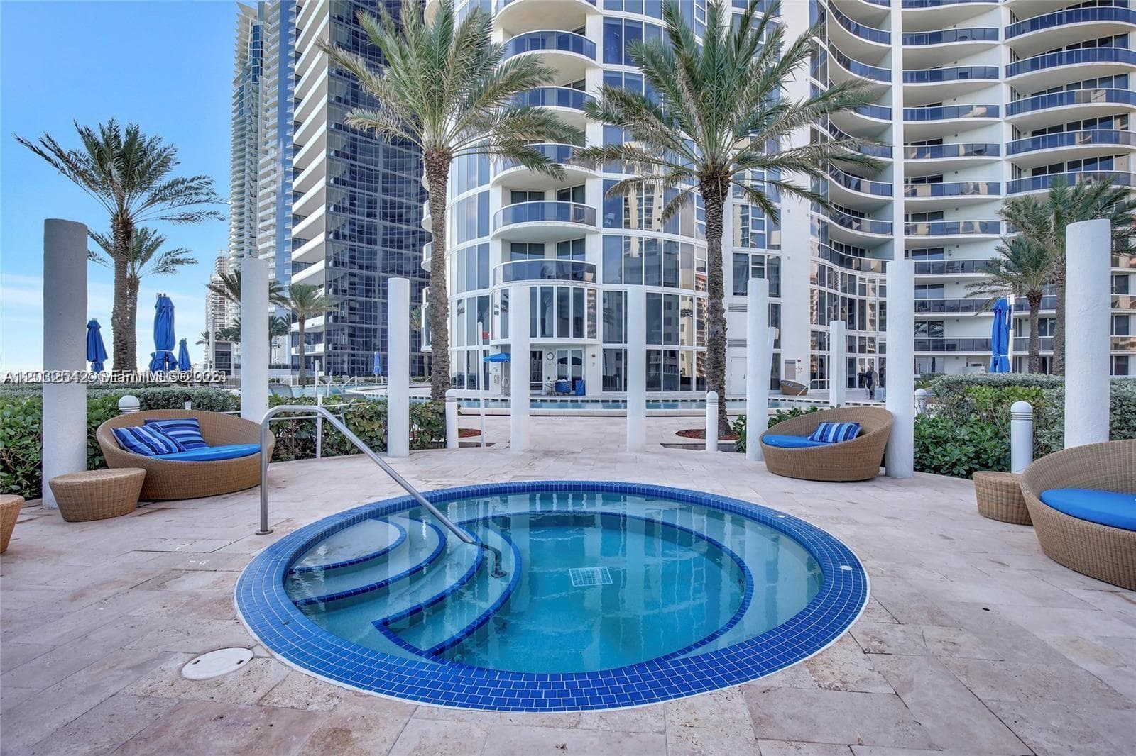 17201 Collins Ave# DEN # 1203, Sunny Isles Beach FL 33160 — 2