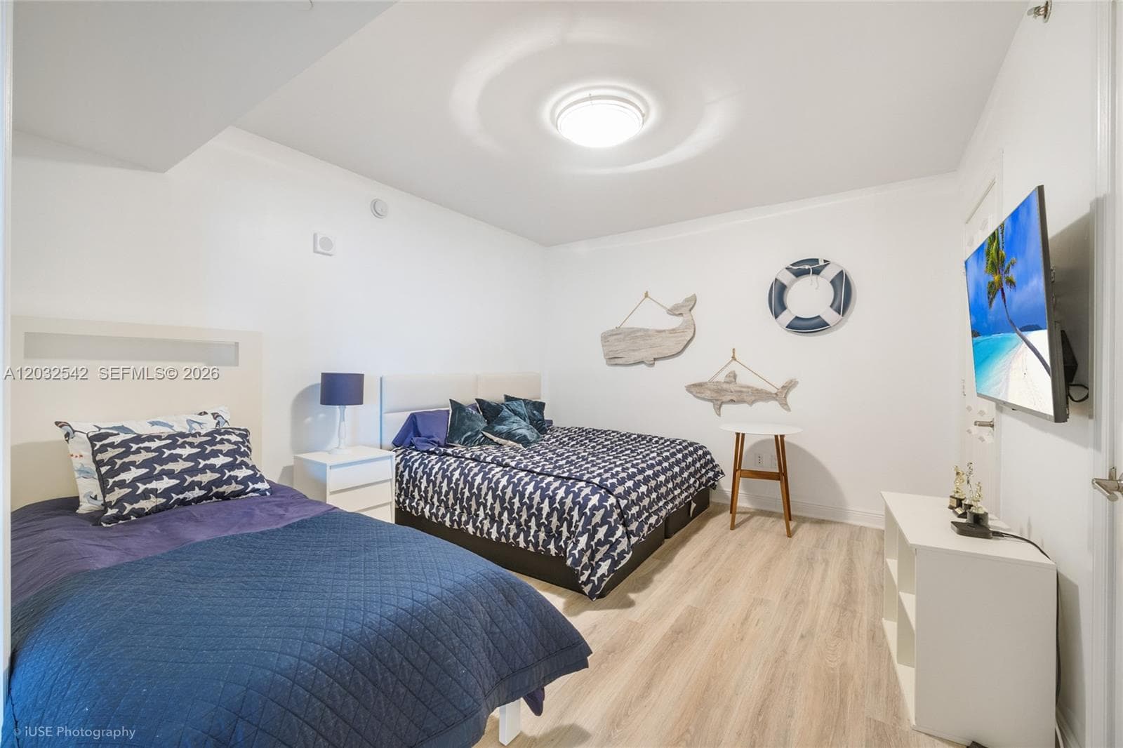 17201 Collins Ave# DEN # 1203, Sunny Isles Beach FL 33160 — 19