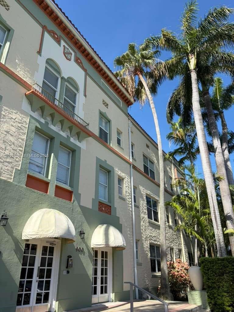 900 16th St # 301, Miami Beach FL 33139 — 1