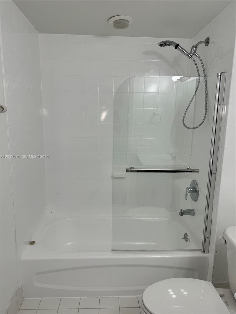 36 NW 6th Ave # 601, Miami FL 33128 — 17