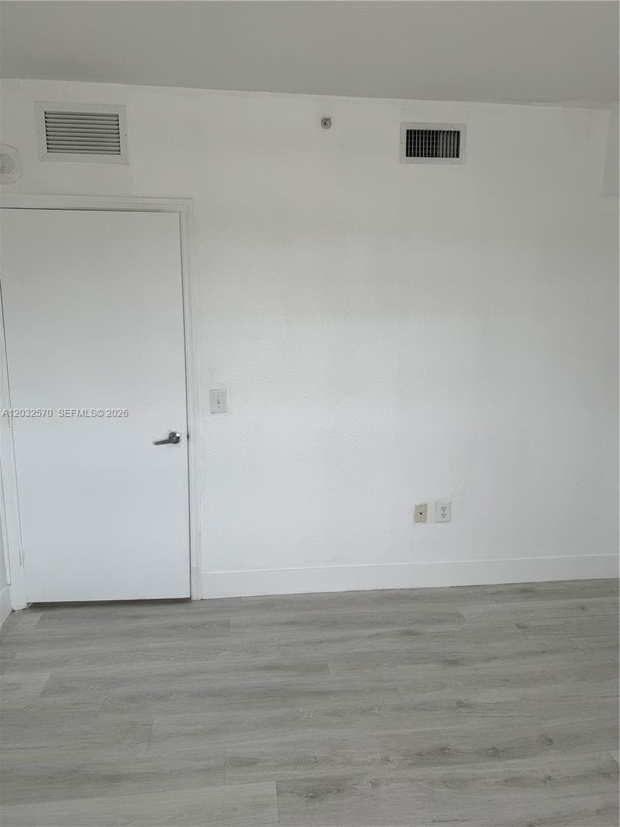 36 NW 6th Ave # 601, Miami FL 33128 — 3