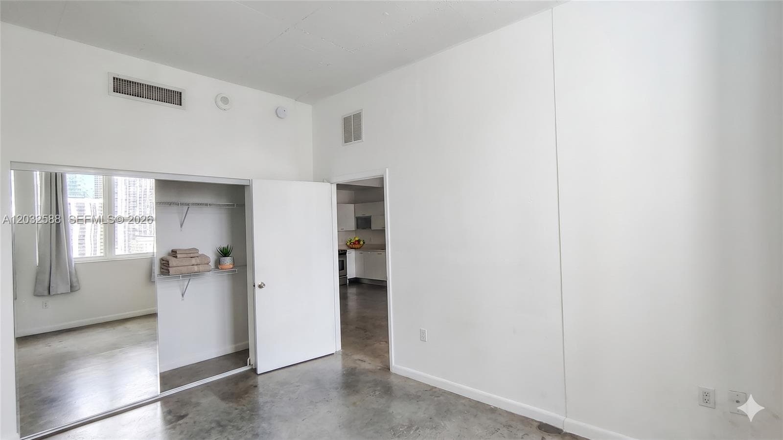 133 NE 2nd Ave # 1906, Miami FL 33132 — 5