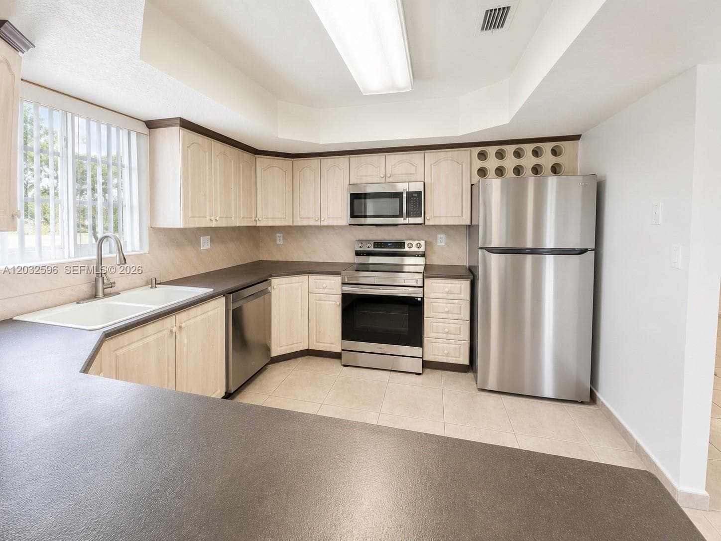 Poinciana Lakes Villas Co, Hialeah, FL — 6