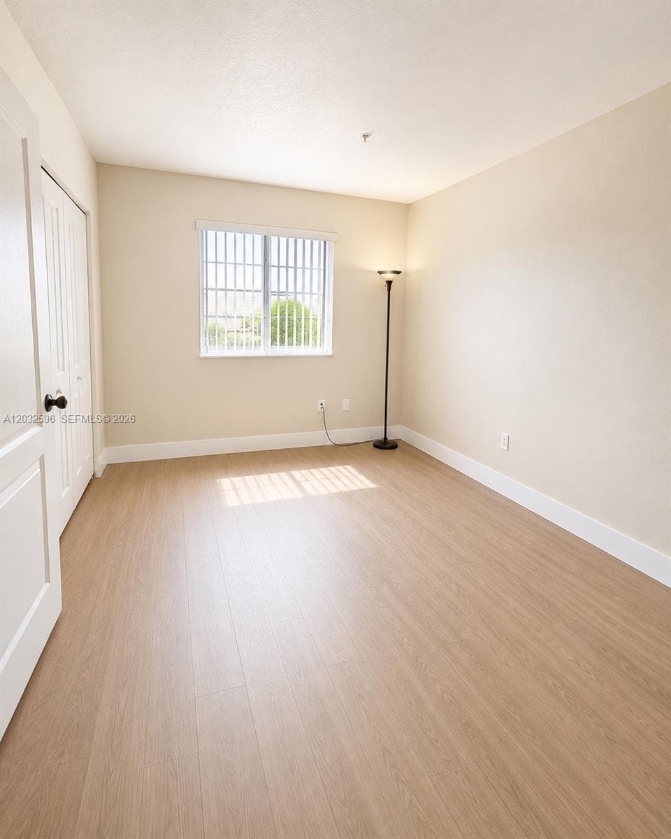 Poinciana Lakes Villas Co, Hialeah, FL — 22