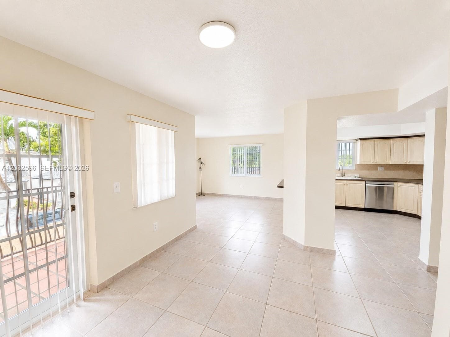 Poinciana Lakes Villas Co, Hialeah, FL — 10