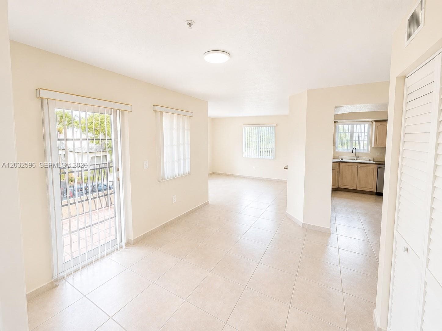 Poinciana Lakes Villas Co, Hialeah, FL — 8