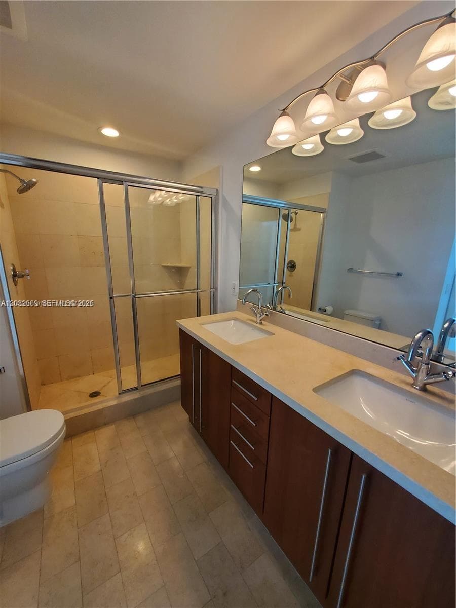 1111 SW 1  AVE, Miami FL 33130 — 7