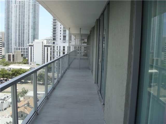 1111 SW 1  AVE, Miami FL 33130 — 9