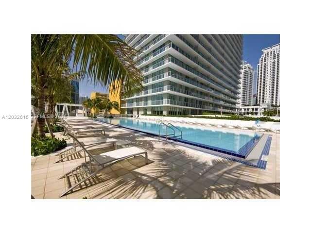 1111 SW 1  AVE, Miami FL 33130 — 10